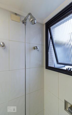 Apartamento à venda com 340m², 4 quartos e 4 vagasBanheiro suíte 3