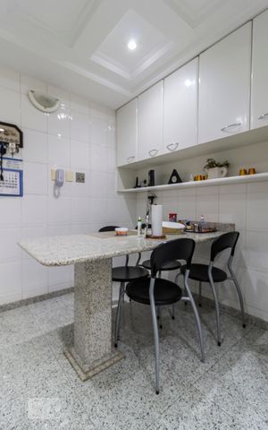 Apartamento à venda com 340m², 4 quartos e 4 vagasCozinha