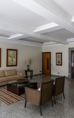 Apartamento à venda com 340m², 4 quartos e 4 vagasHall social