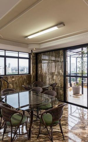 Apartamento à venda com 340m², 4 quartos e 4 vagasVaranda gourmet