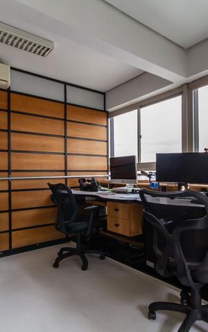 Apartamento à venda com 600m², 4 quartos e 3 vagas Apartamento à venda com 600m², 4 quartos e 3 vagasEscritório