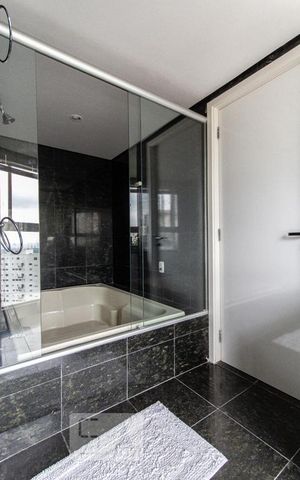 Apartamento à venda com 600m², 4 quartos e 3 vagas Apartamento à venda com 600m², 4 quartos e 3 vagasSuíte2