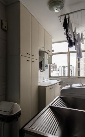 Apartamento à venda com 600m², 4 quartos e 3 vagas Apartamento à venda com 600m², 4 quartos e 3 vagasÁrea de serviço