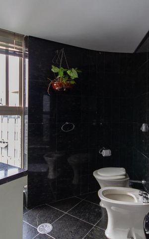 Apartamento à venda com 600m², 4 quartos e 3 vagas Apartamento à venda com 600m², 4 quartos e 3 vagasSuíte2