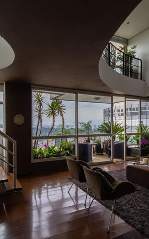 Apartamento à venda com 600m², 4 quartos e 3 vagas Apartamento à venda com 600m², 4 quartos e 3 vagasSala