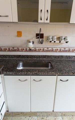 Casa à venda com 96m², 2 quartos e 2 vagasCozinha