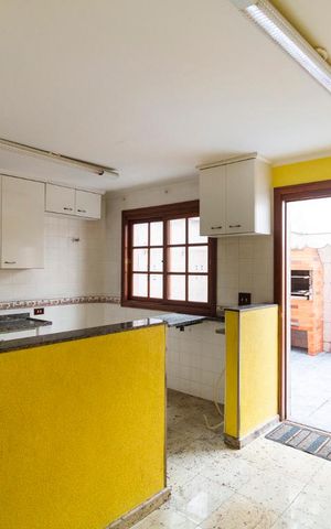 Casa à venda com 96m², 2 quartos e 2 vagasCozinha