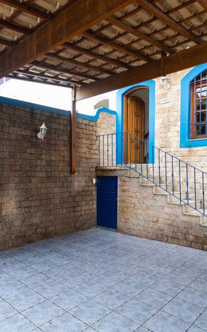 Casa à venda com 96m², 2 quartos e 2 vagasGaragem
