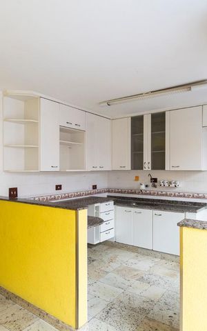 Casa à venda com 96m², 2 quartos e 2 vagasCozinha