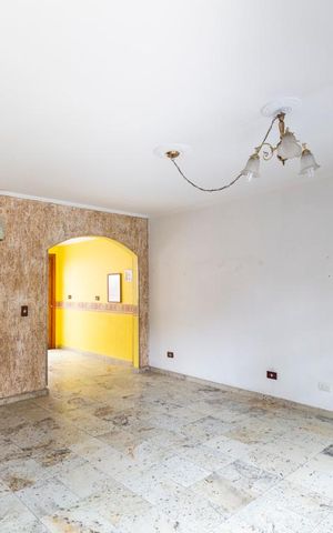 Casa à venda com 96m², 2 quartos e 2 vagasSala