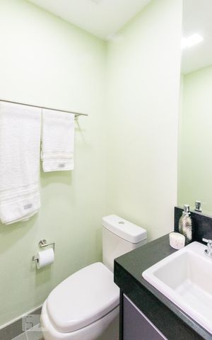 Studio para alugar com 25m², 1 quarto e 1 vaga Studio para alugar com 25m², 1 quarto e 1 vagaBanheiro Social