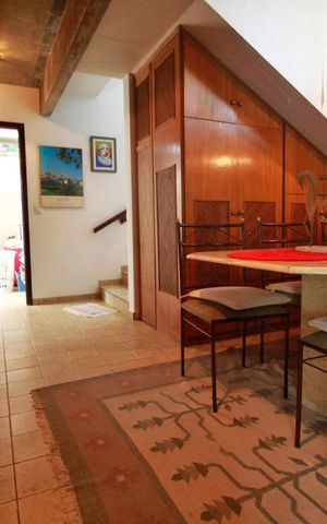 Casa à venda com 450m², 4 quartos e 5 vagasSala