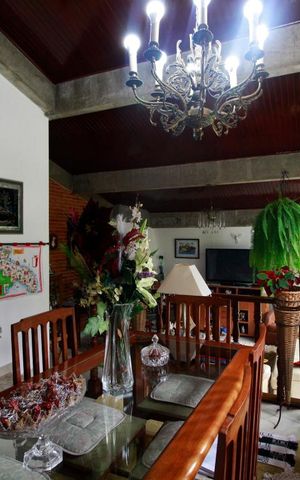 Casa à venda com 450m², 4 quartos e 5 vagasSala de jantar