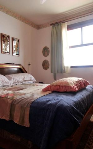 Casa à venda com 450m², 4 quartos e 5 vagasSuíte