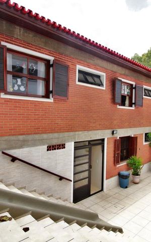 Casa à venda com 450m², 4 quartos e 5 vagasÁrea externa