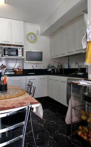 Casa à venda com 450m², 4 quartos e 5 vagasCozinha