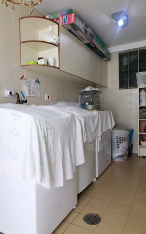 Casa à venda com 450m², 4 quartos e 5 vagasÁrea de serviço