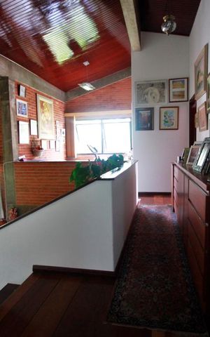 Casa à venda com 450m², 4 quartos e 5 vagasEscritório