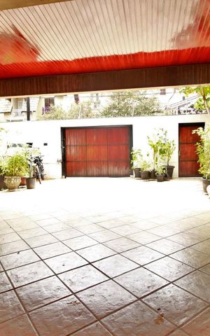 Casa à venda com 450m², 4 quartos e 5 vagasGaragem