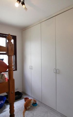 Casa à venda com 450m², 4 quartos e 5 vagasQuarto de serviço