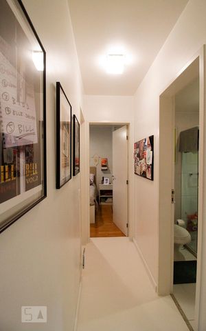 Apartamento para alugar com 72m², 2 quartos e 1 vagaCorredor