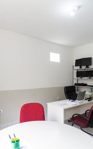 Casa para alugar com 400m², 3 quartos e 8 vagasSala - Salão social