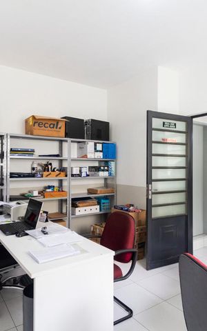 Casa para alugar com 400m², 3 quartos e 8 vagasSala - Salão social