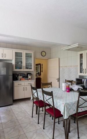 Casa para alugar com 400m², 3 quartos e 8 vagasCozinha