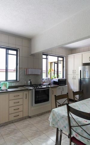 Casa para alugar com 400m², 3 quartos e 8 vagasCozinha