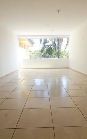 Casa para alugar com 300m², 5 quartos e 6 vagasSala