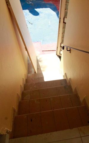 Casa para alugar com 300m², 5 quartos e 6 vagasEscadas