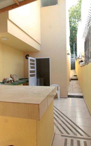 Casa para alugar com 300m², 5 quartos e 6 vagasÁrea externa