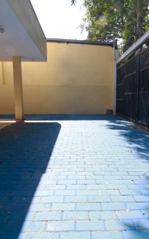 Casa para alugar com 300m², 5 quartos e 6 vagasGaragem