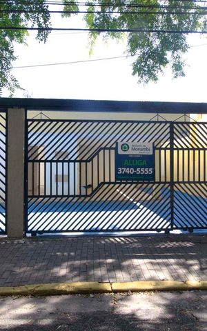 Casa para alugar com 300m², 5 quartos e 6 vagasFachada