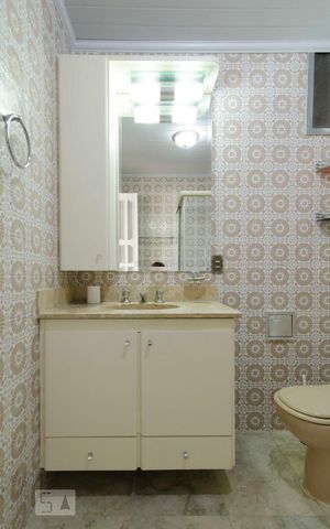 Apartamento para alugar com 73m², 2 quartos e sem vagaBanheiro