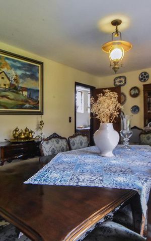 Casa à venda com 750m², 4 quartos e 2 vagas Casa à venda com 750m², 4 quartos e 2 vagasSala de Jantar