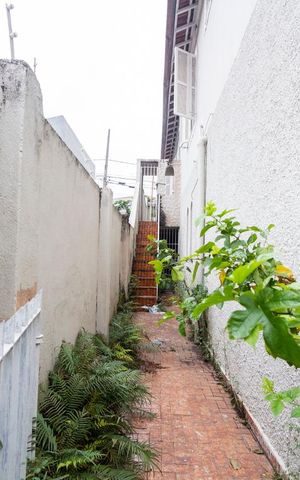 Casa para alugar com 150m², 3 quartos e 2 vagasCorredor lateral