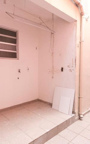Casa à venda com 170m², 3 quartos e 2 vagasÁrea de serviço 
