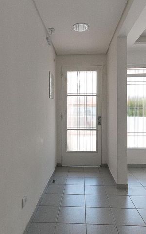 Casa à venda com 170m², 3 quartos e 2 vagasSala 1 