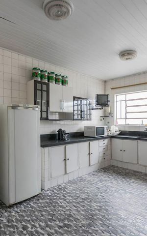 Casa para alugar com 189m², 2 quartos e 3 vagasCozinha