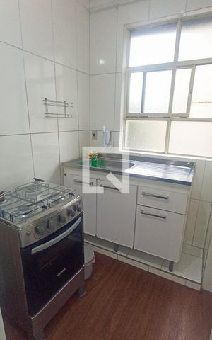 Apartamento à venda com 58m², 1 quarto e sem vaga Apartamento à venda com 58m², 1 quarto e sem vagaCozinha