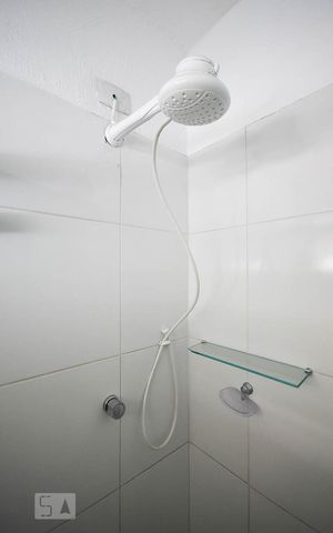 Studio para alugar com 32m², 1 quarto e sem vaga Studio para alugar com 32m², 1 quarto e sem vagaDetalhe do Banheiro