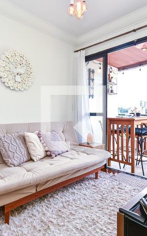 Apartamento à venda com 55m², 2 quartos e 1 vaga Apartamento à venda com 55m², 2 quartos e 1 vagaSala