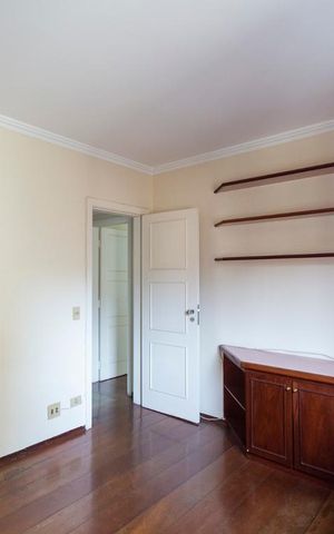 Apartamento à venda com 168m², 4 quartos e 2 vagasQuarto 3