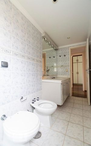 Apartamento à venda com 168m², 4 quartos e 2 vagasBanheiro social