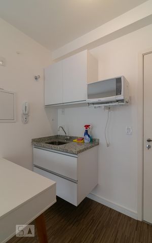 Studio à venda com 28m², 1 quarto e 1 vaga Studio à venda com 28m², 1 quarto e 1 vagaEspaço da cozinha