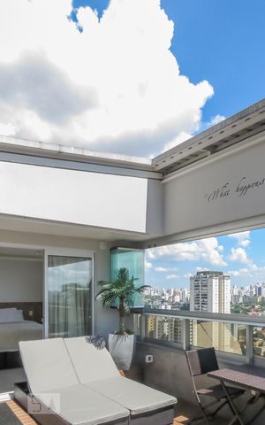 Apartamento à venda com 142m², 2 quartos e 2 vagasVaranda Suíte