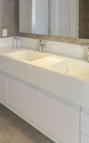 Apartamento à venda com 142m², 2 quartos e 2 vagasBanheiro suíte