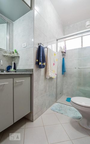 Casa à venda com 250m², 4 quartos e 4 vagasBanheiro