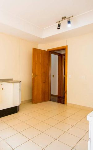 Apartamento para alugar com 200m², 3 quartos e 3 vagas Apartamento para alugar com 200m², 3 quartos e 3 vagasCozinha